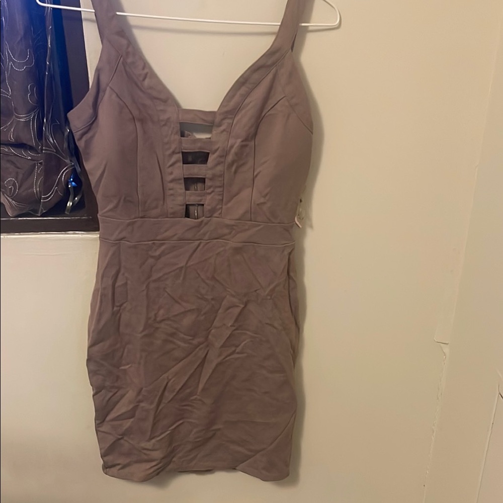 Elegant Taupe Sleeveless Dress